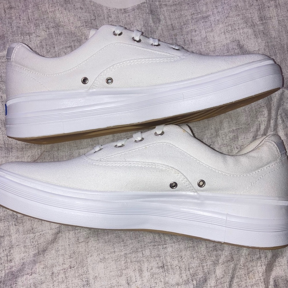 Keds Stretch White Shoes Size 10 New In Box